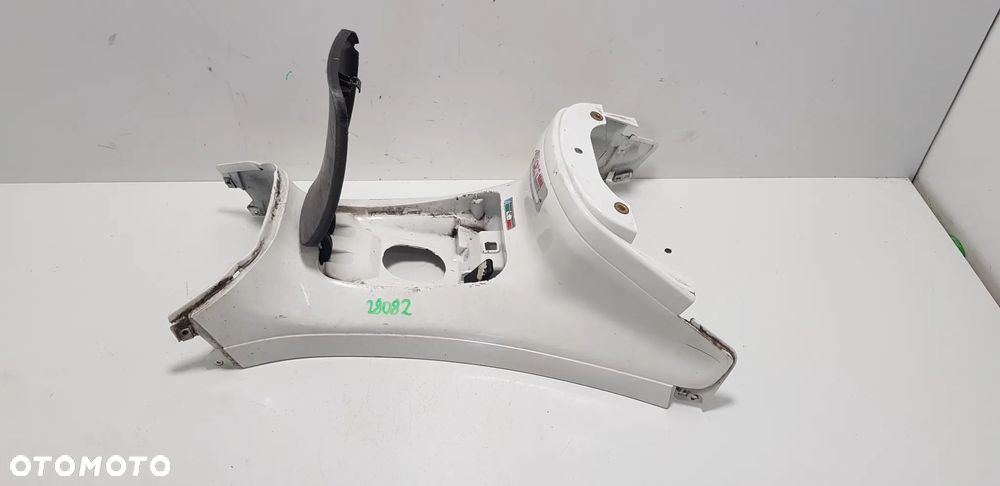 Piaggio X8 X-EVO 125 Tunel Środkowy - 1