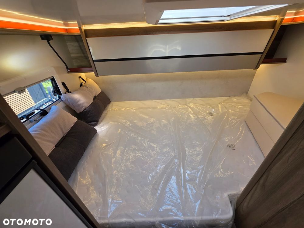 Ford Roller Team Kronos Fit 291TL - 11