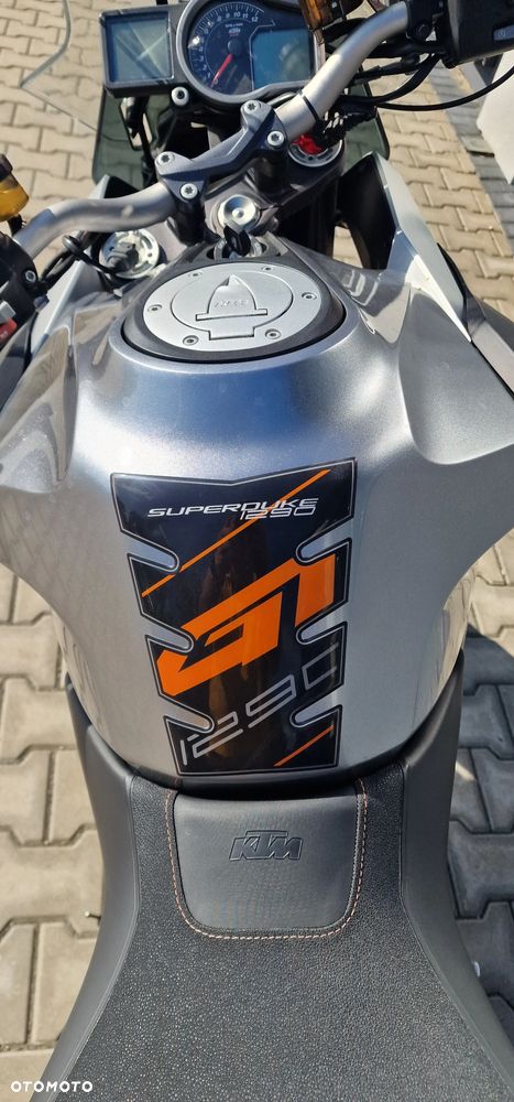 KTM Super Duke - 19