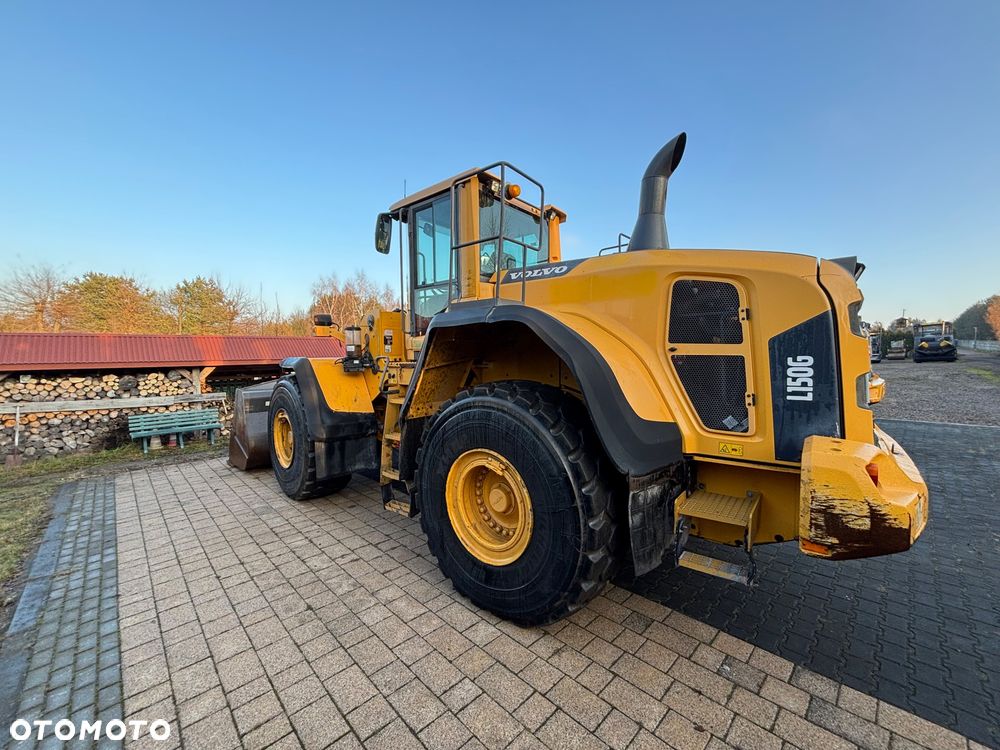 Volvo L150H rok 2011, 26ton, 4,2m3 opony 70%, bdb - 3