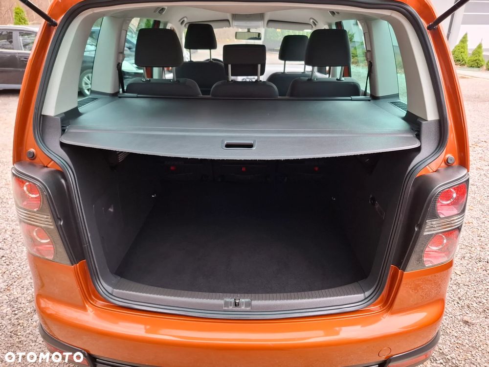 Volkswagen Touran 1.4 TSI Cross - 15