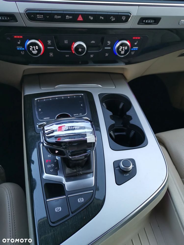 Audi Q7 3.0 TDI ultra Quattro Tiptronic - 16
