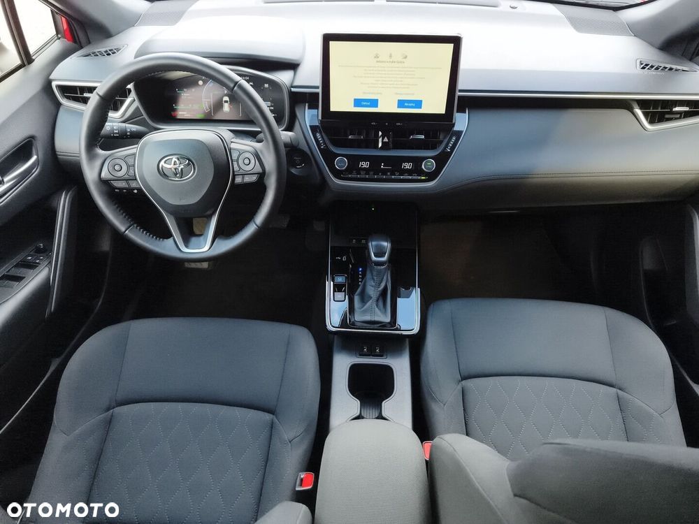 Toyota Corolla Cross - 12