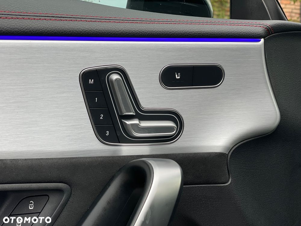 Mercedes-Benz CLA 200 7G-DCT AMG Line - 26