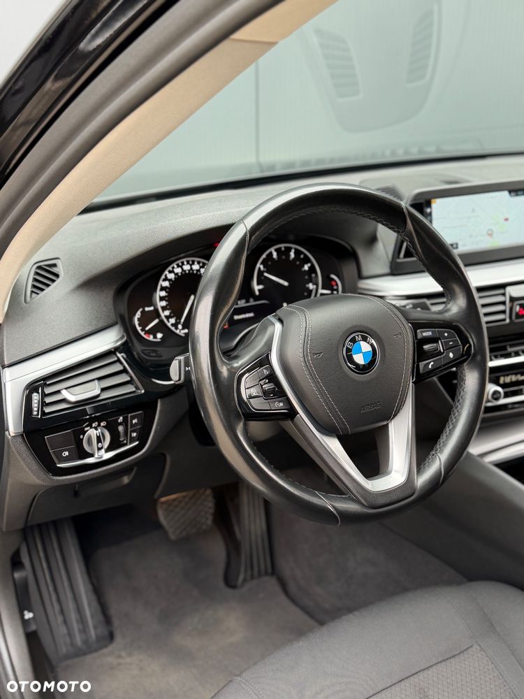 BMW Seria 5 520d xDrive Luxury Line - 39