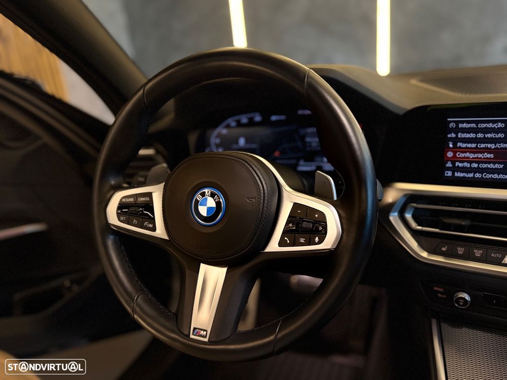 BMW 330 e Aut. M Sport - 35