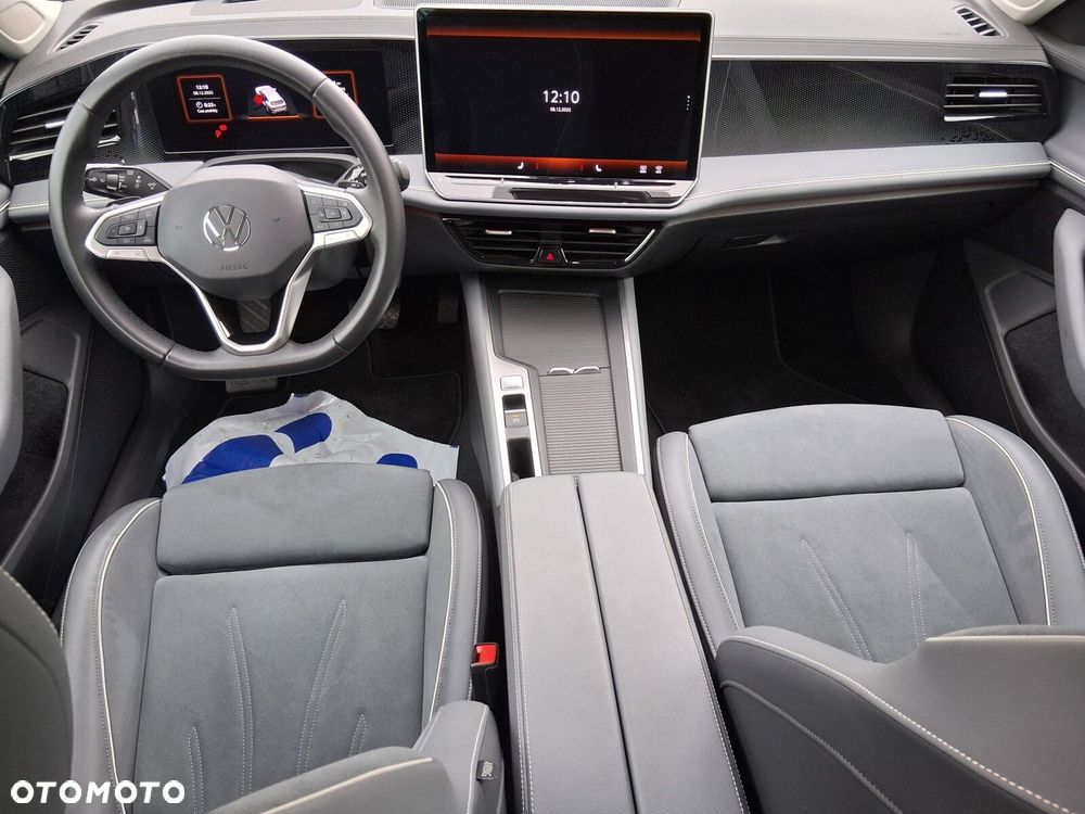 Volkswagen Passat - 16