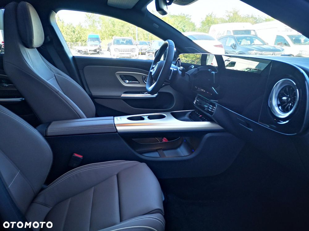 Mercedes-Benz CLA 220 mHEV 4-Matic 8G-DCT - 18
