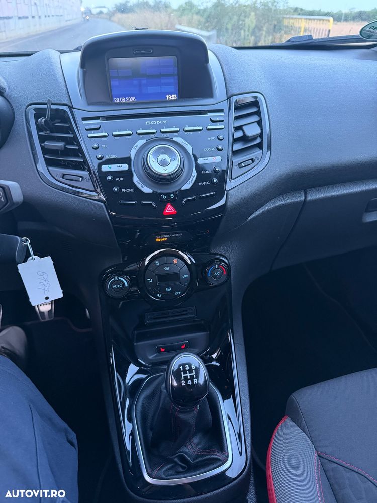 Ford Fiesta - 15