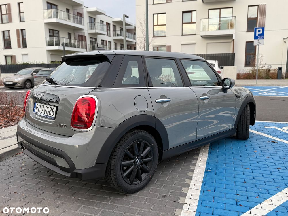 MINI Cooper Standard - 5