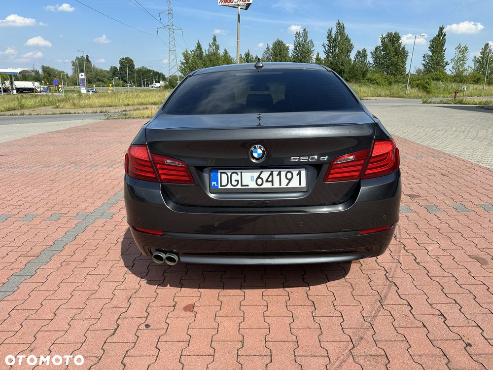 BMW Seria 5 520d - 4