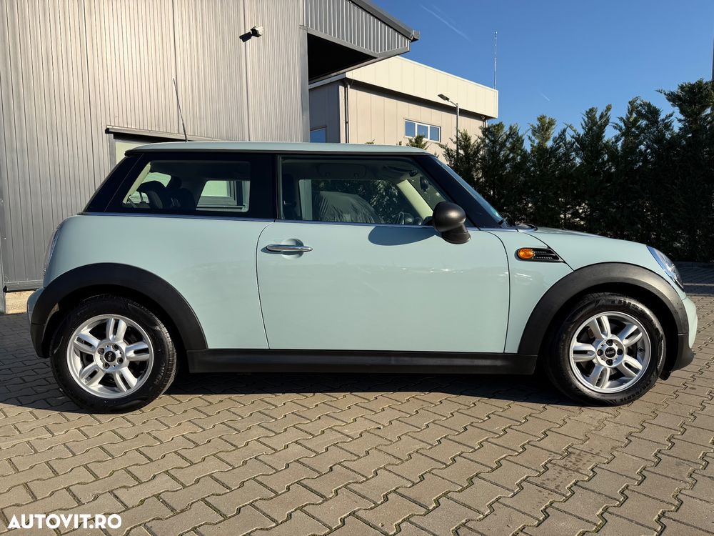 Mini Cooper One - 3