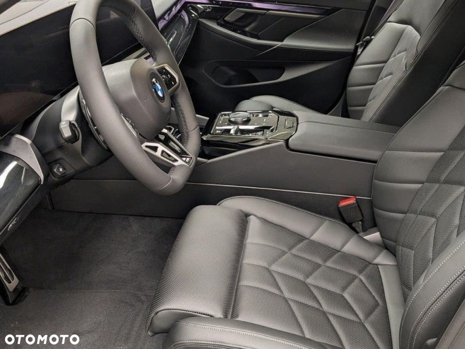 BMW Seria 5 520d xDrive mHEV M Sport - 7