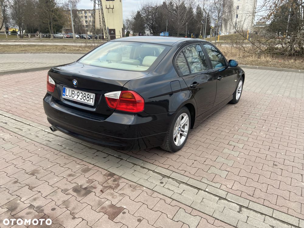 BMW Seria 3 316i - 26
