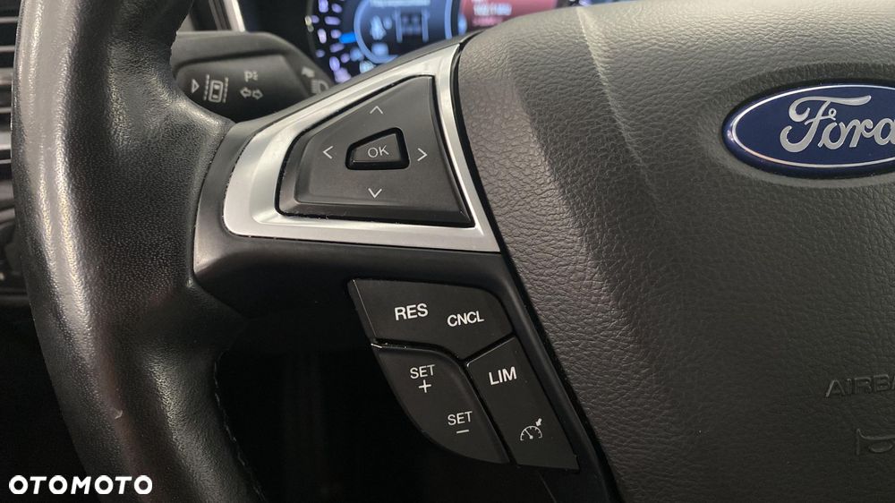 Ford Mondeo 2.0 EcoBlue Titanium - 24