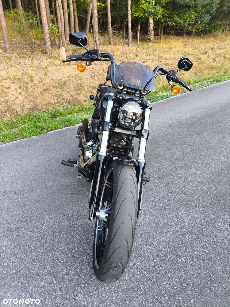 Harley-Davidson Softail Breakout - 14