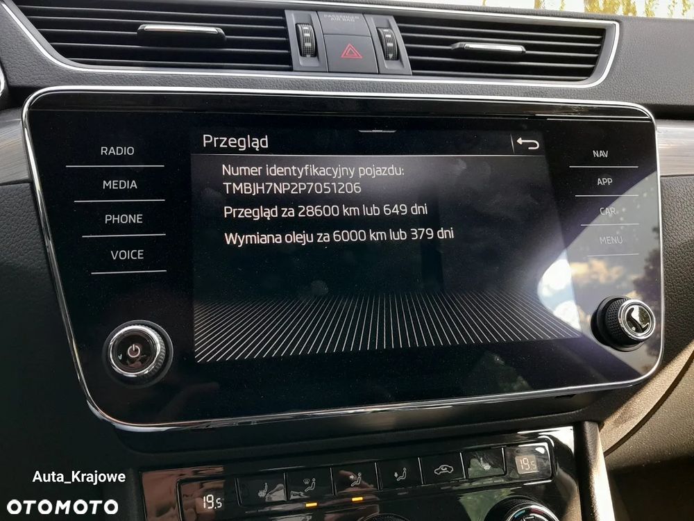 Skoda Superb 2.0 TDI SCR Style DSG - 22