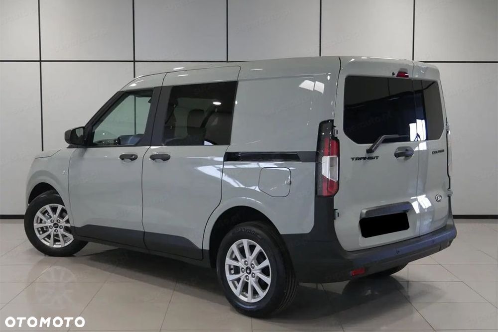Ford Transit Courier - 6