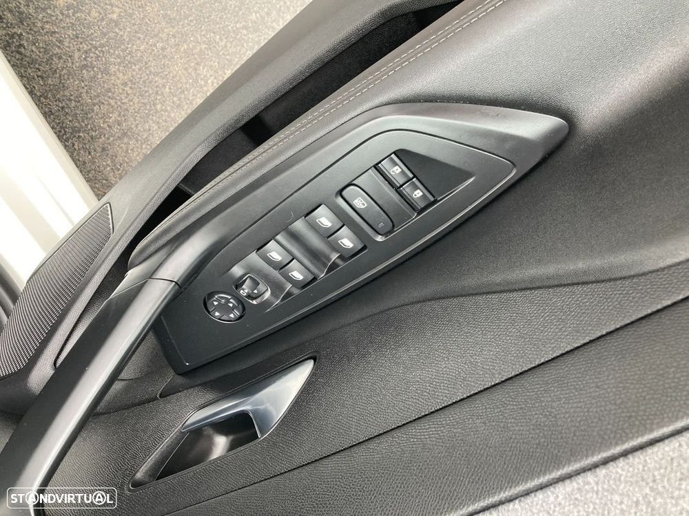 Peugeot 308 SW BlueHDi 130 EAT8 Allure Pack - 29
