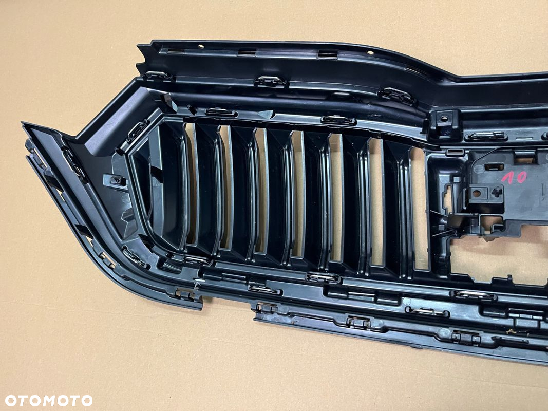 GRILL SKODA OCTAVIA IV ATRAPA ZDERZAKA OCTAVIA IV GRILL 2019-2024 - 10