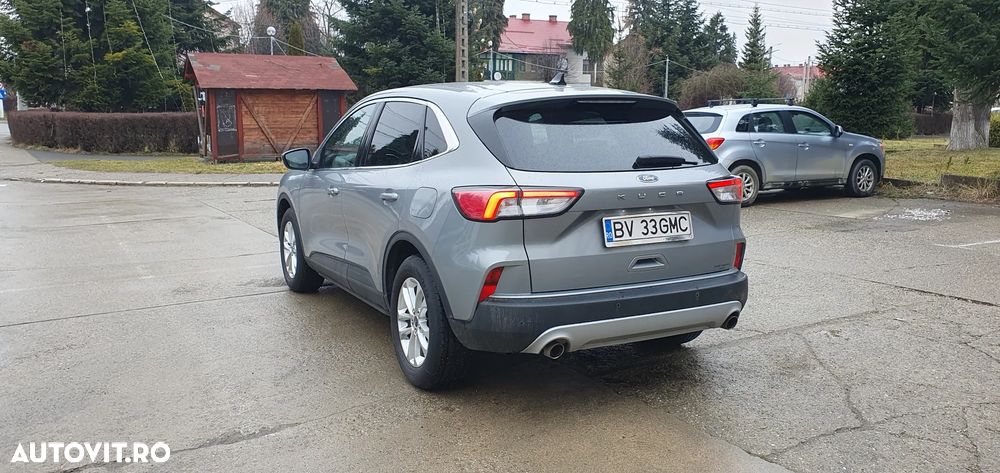 Ford Kuga 1.5 EcoBoost 2x4 Titanium - 6
