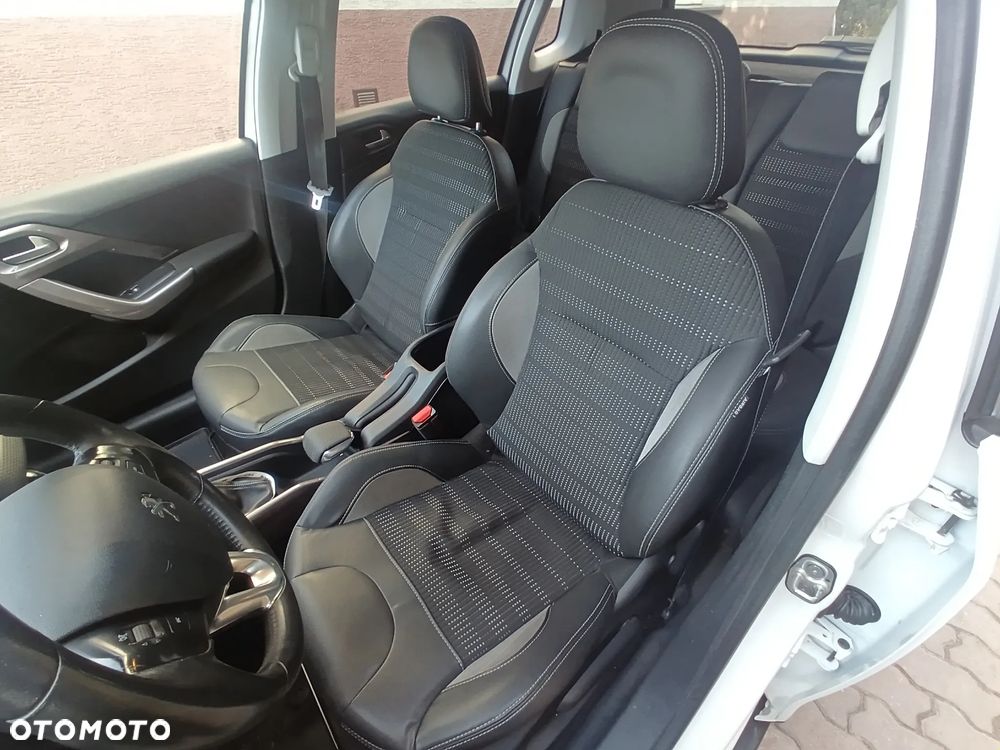 Peugeot 2008 1.6 BlueHDi Style - 10