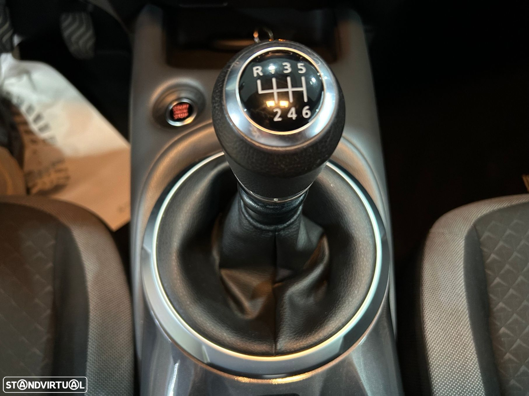 Nissan Juke 1.0 DIG-T N-Connecta - 31