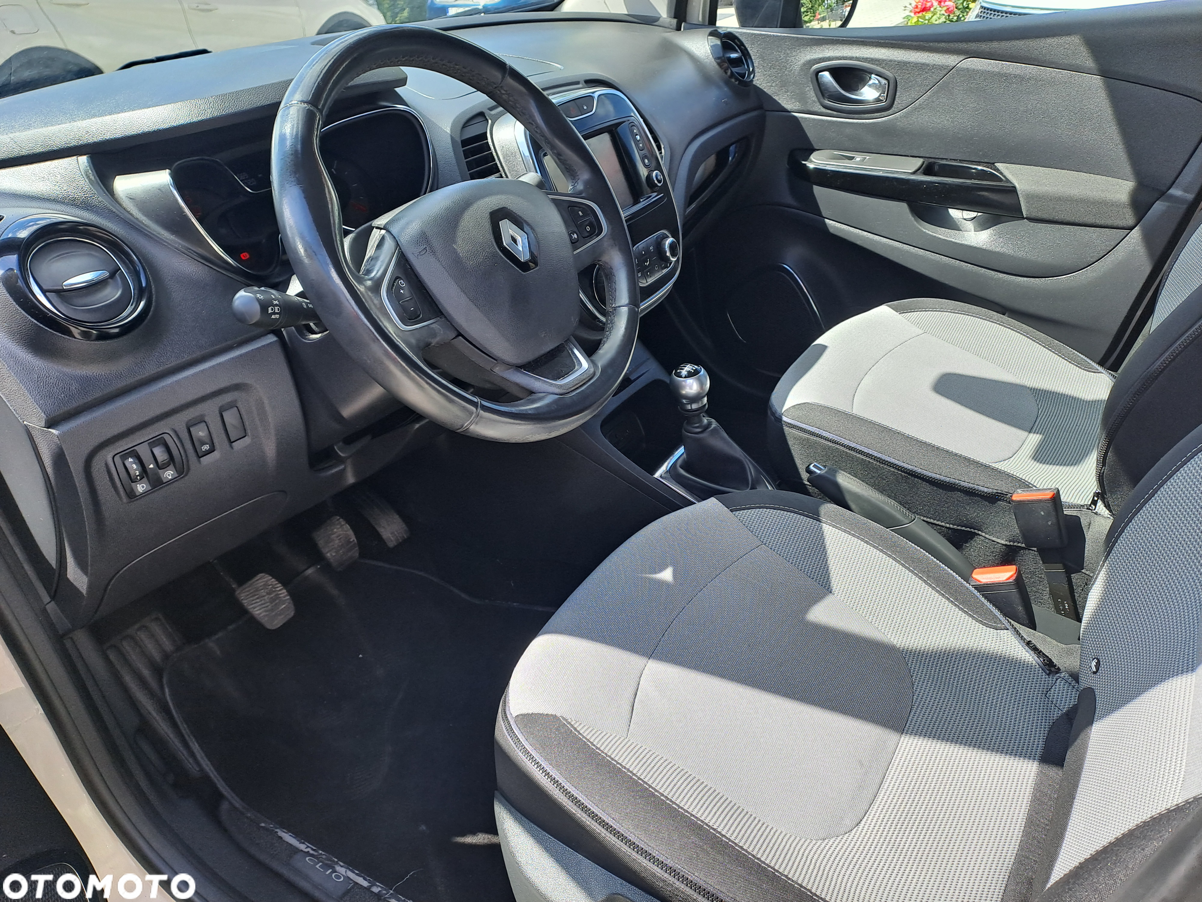 Renault Captur 1.5 dCi Intens - 8