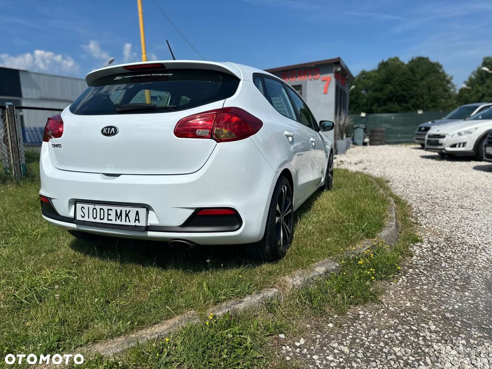 Kia Ceed - 13