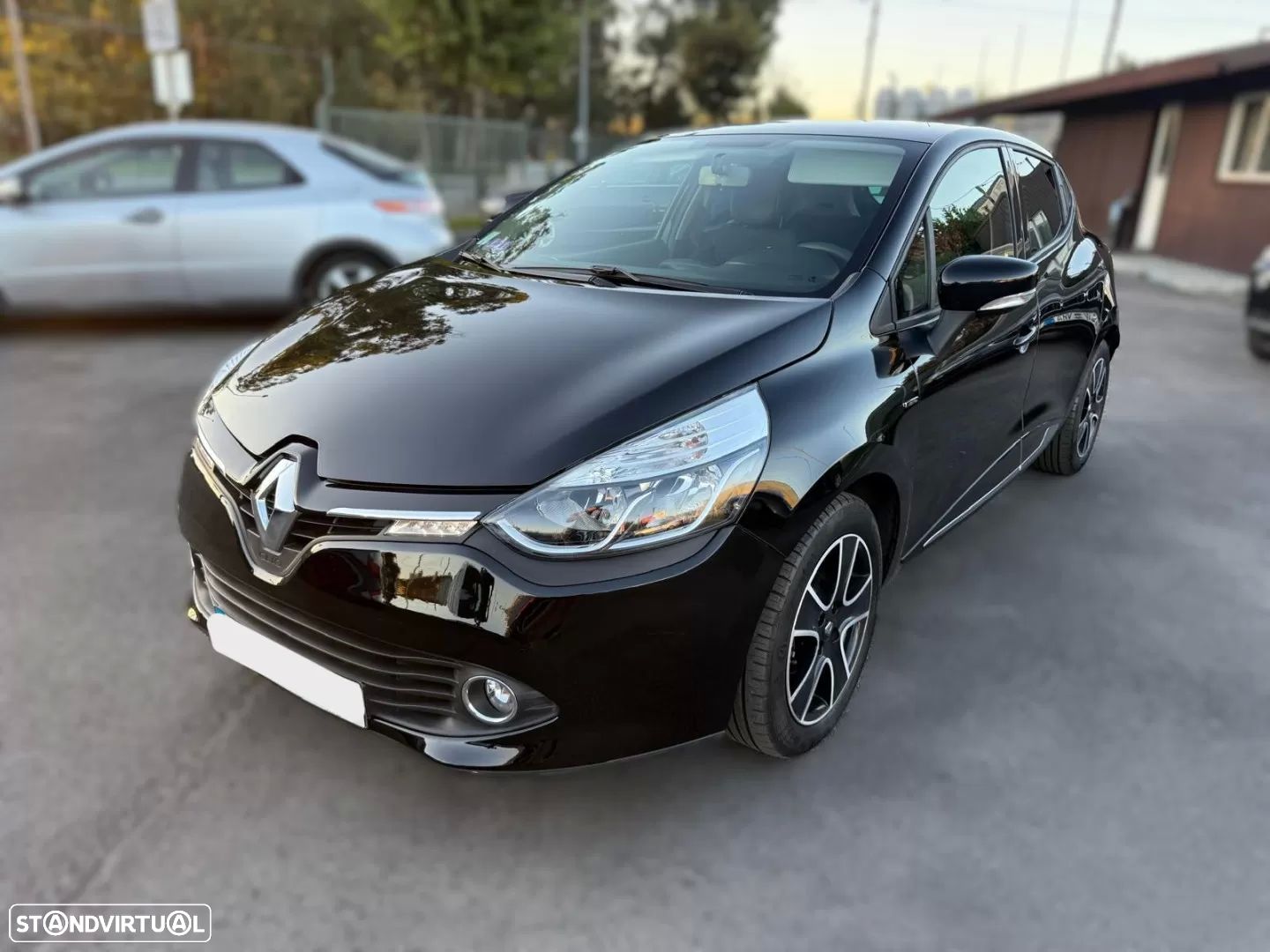 Renault Clio 0.9 TCe Limited Edition - 1