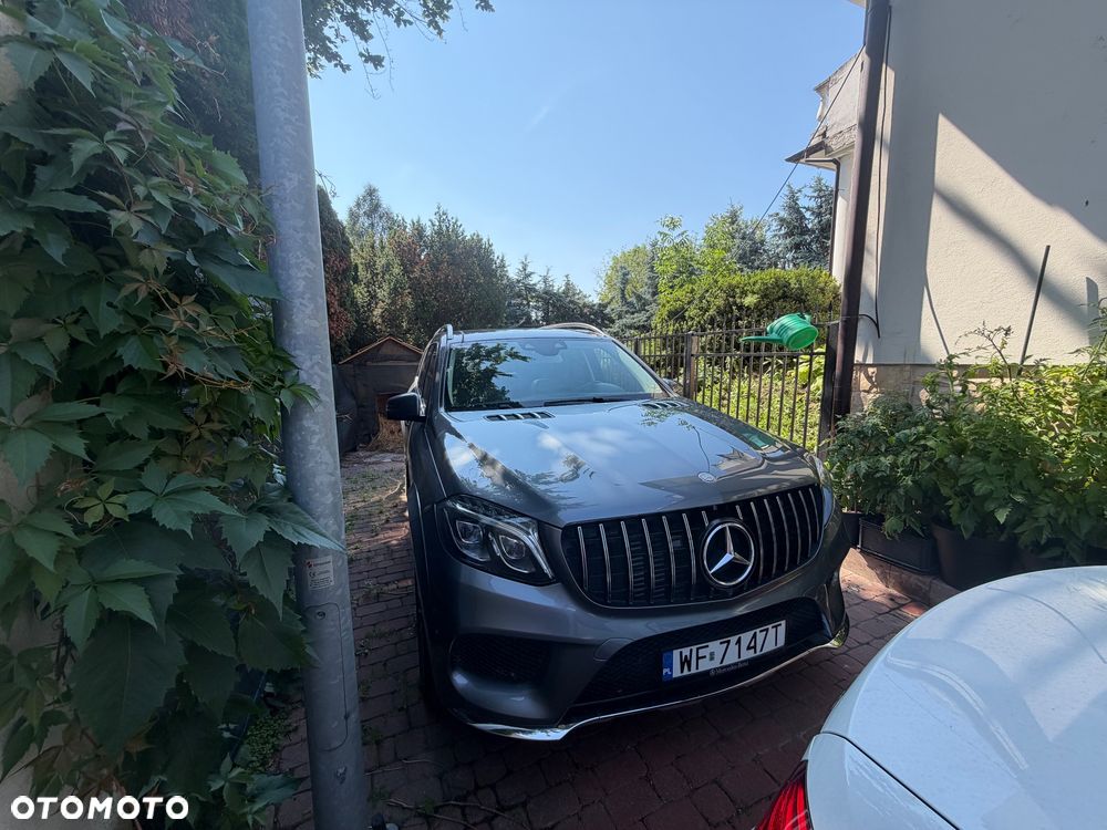 Mercedes-Benz GLS 350 d 4-Matic - 1