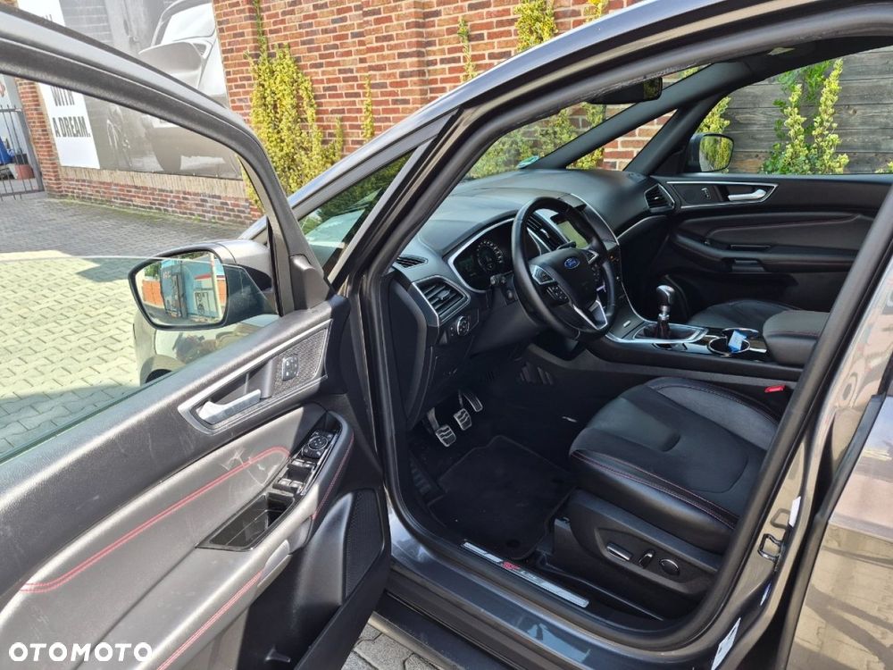Ford S-Max - 19