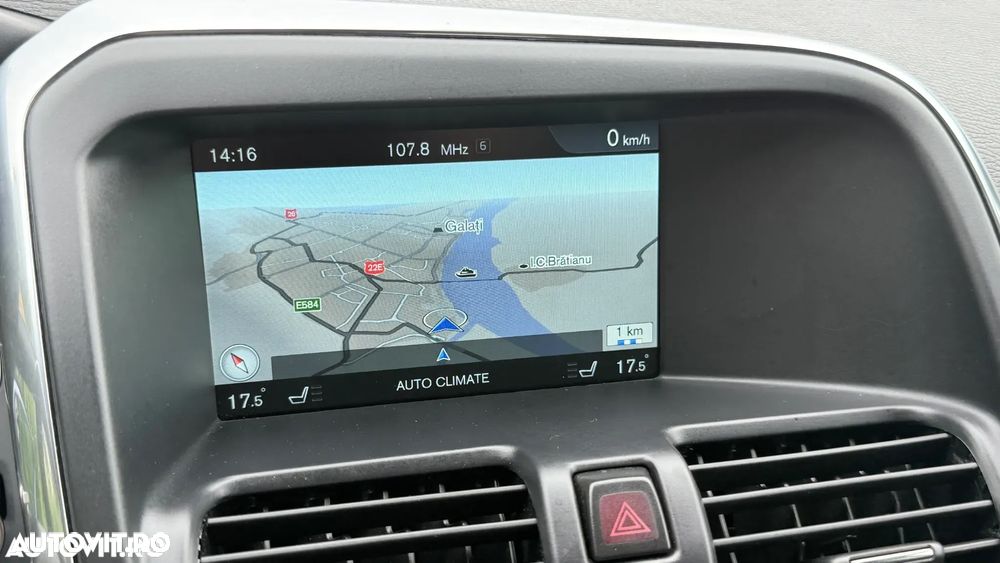 Volvo XC 60 D3 Geartronic Summum - 12