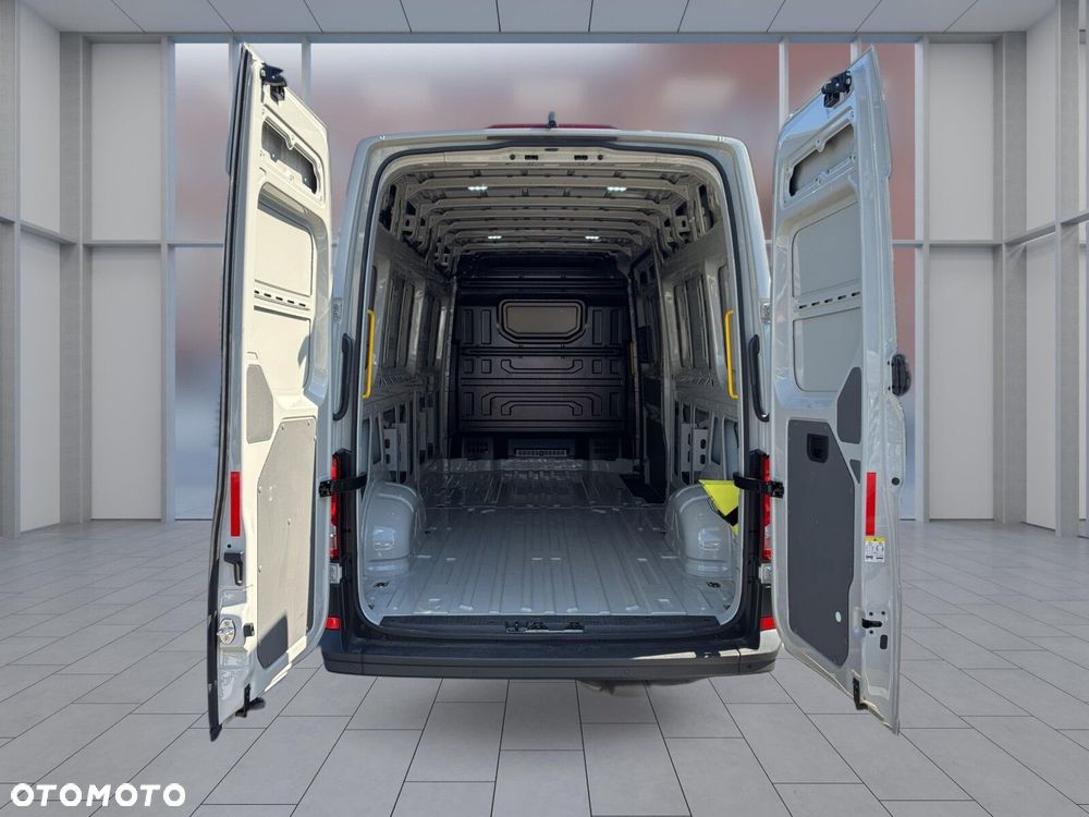Volkswagen Crafter 35 Furgon/L4H3, 2,0 TDI 177 KM, rozstaw osi: 4490 mm - 11