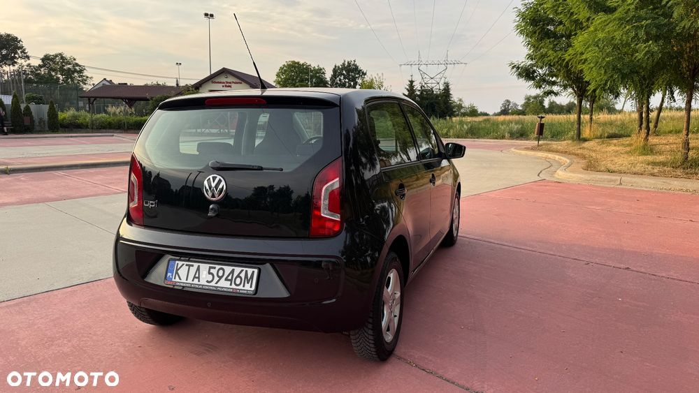 Volkswagen up! high - 5
