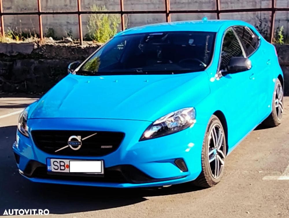 Volvo V40 D2 R-Design - 1