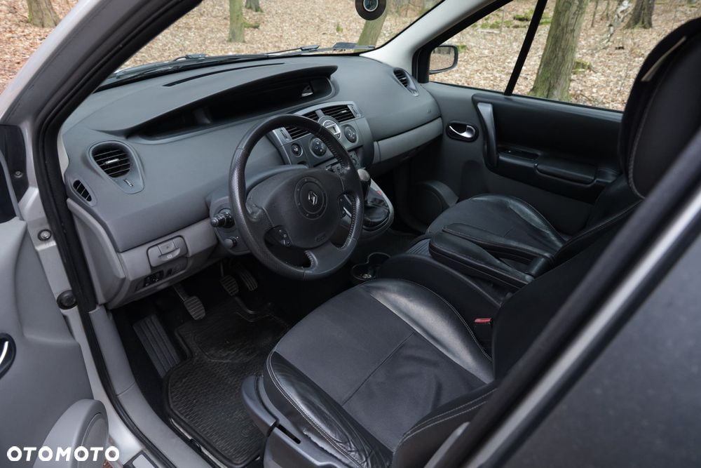 Renault Scenic 2005 photo 2