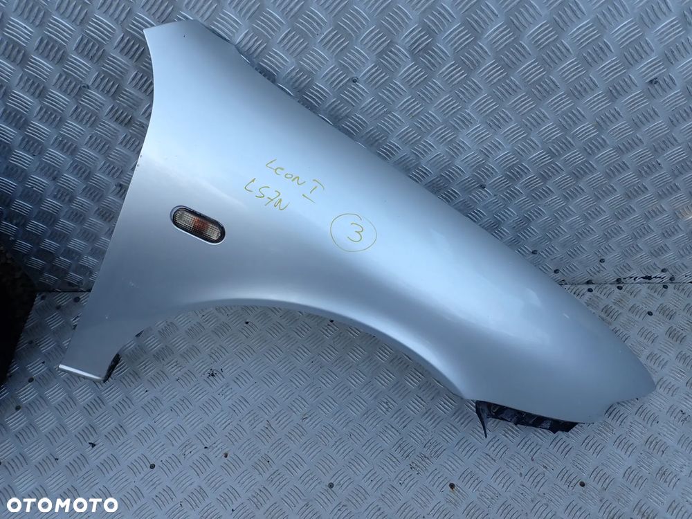 BŁOTNIK PRAWY PRZÓD SEAT LEON I TOLEDO II LS7N - 1