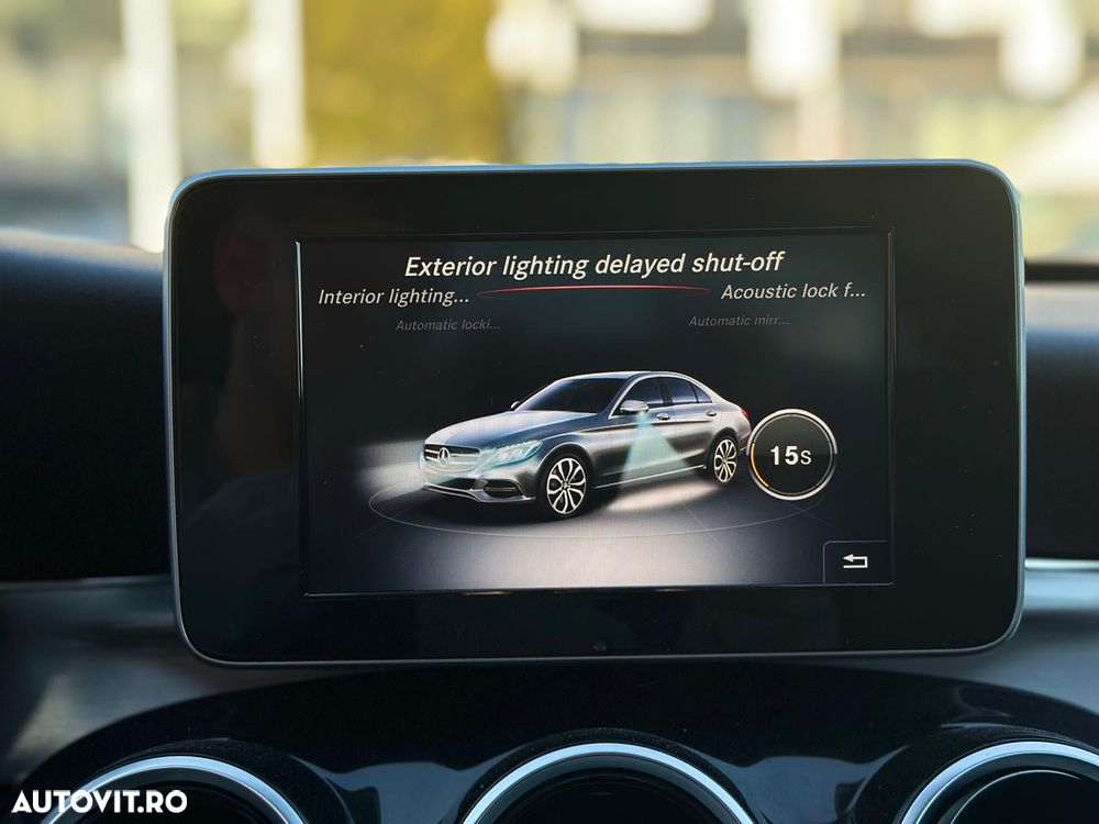 Mercedes-Benz C 220 CDI DPF Automatik BlueEFFICIENCY Avantgarde - 36