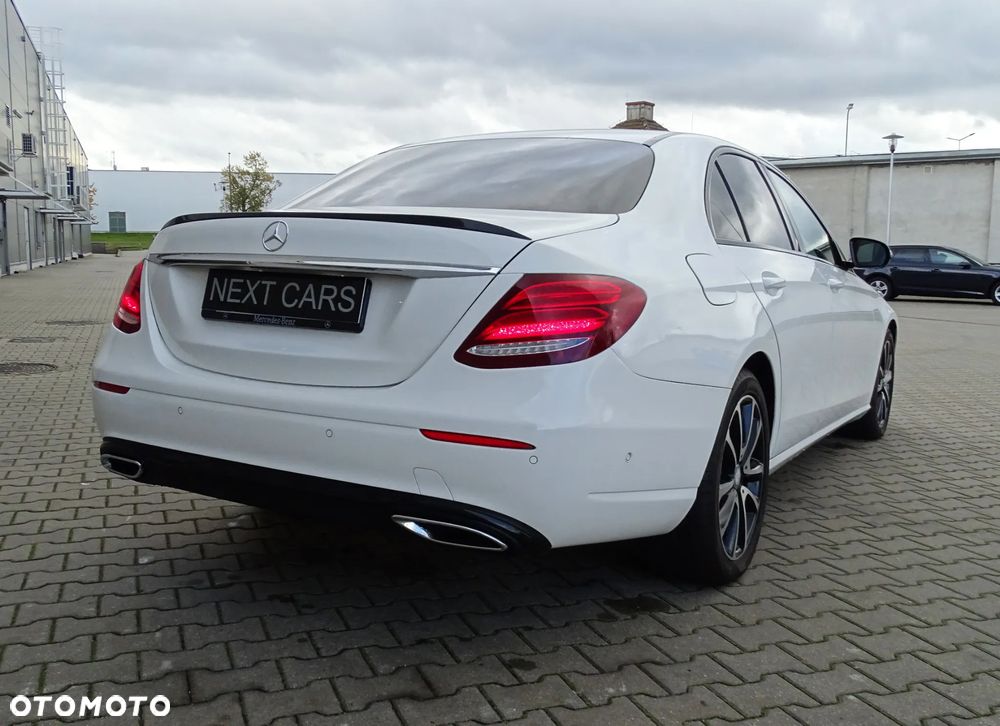 Mercedes-Benz Klasa E 220 d 9G-TRONIC - 6