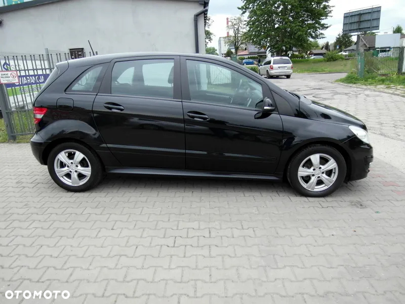 Mercedes-Benz Klasa B 180 CDI DPF Special Edition - 17