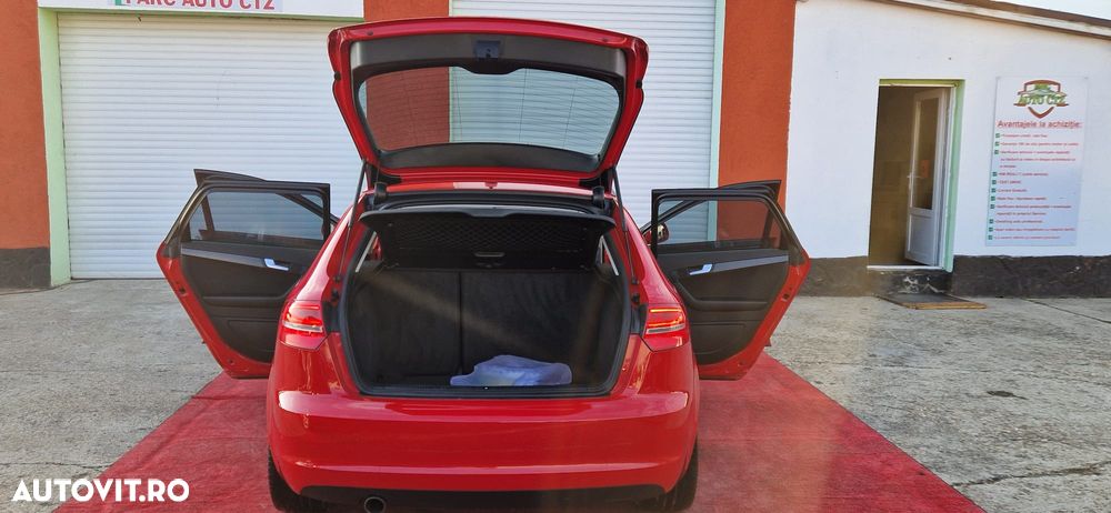 Audi A3 1.6 TDI Sportback DPF Ambiente - 32