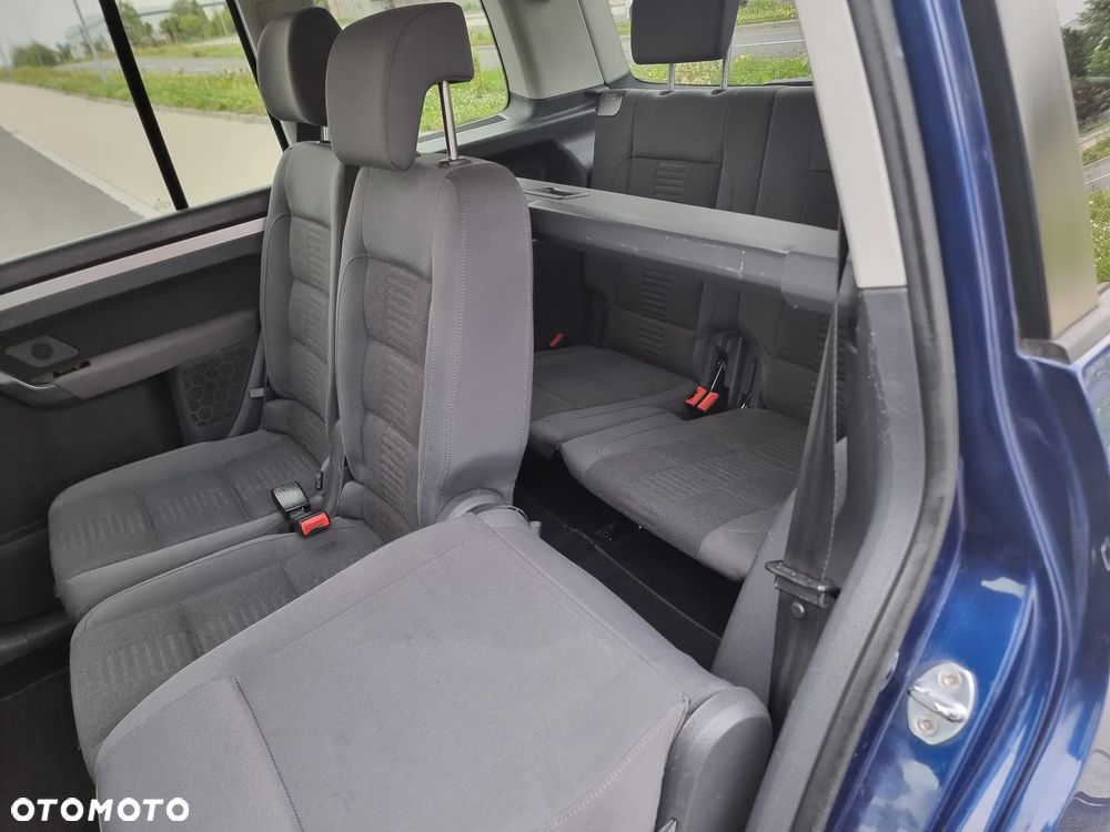 Volkswagen Touran - 7