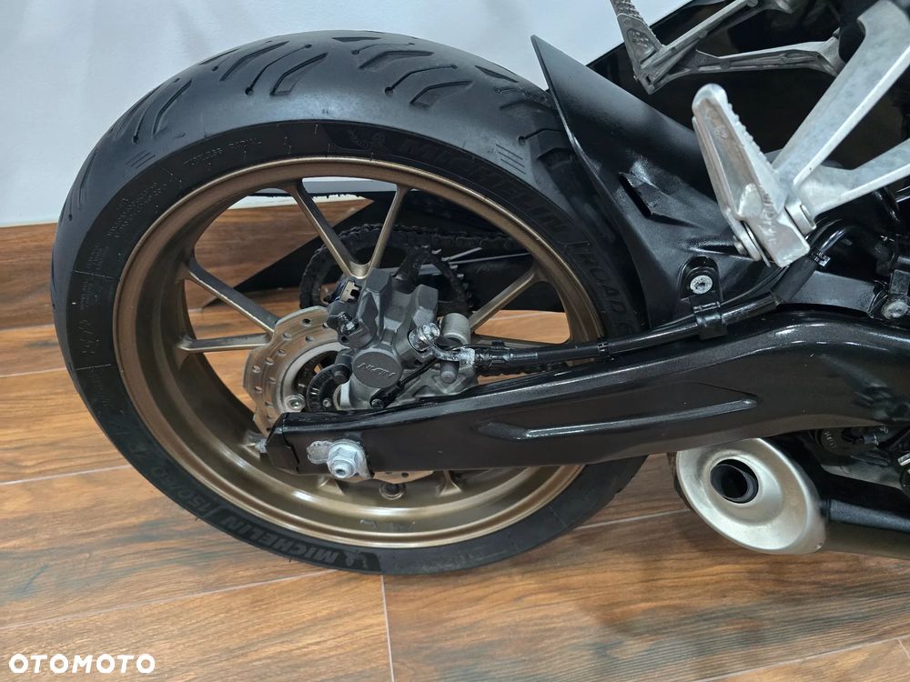 Honda CB - 22