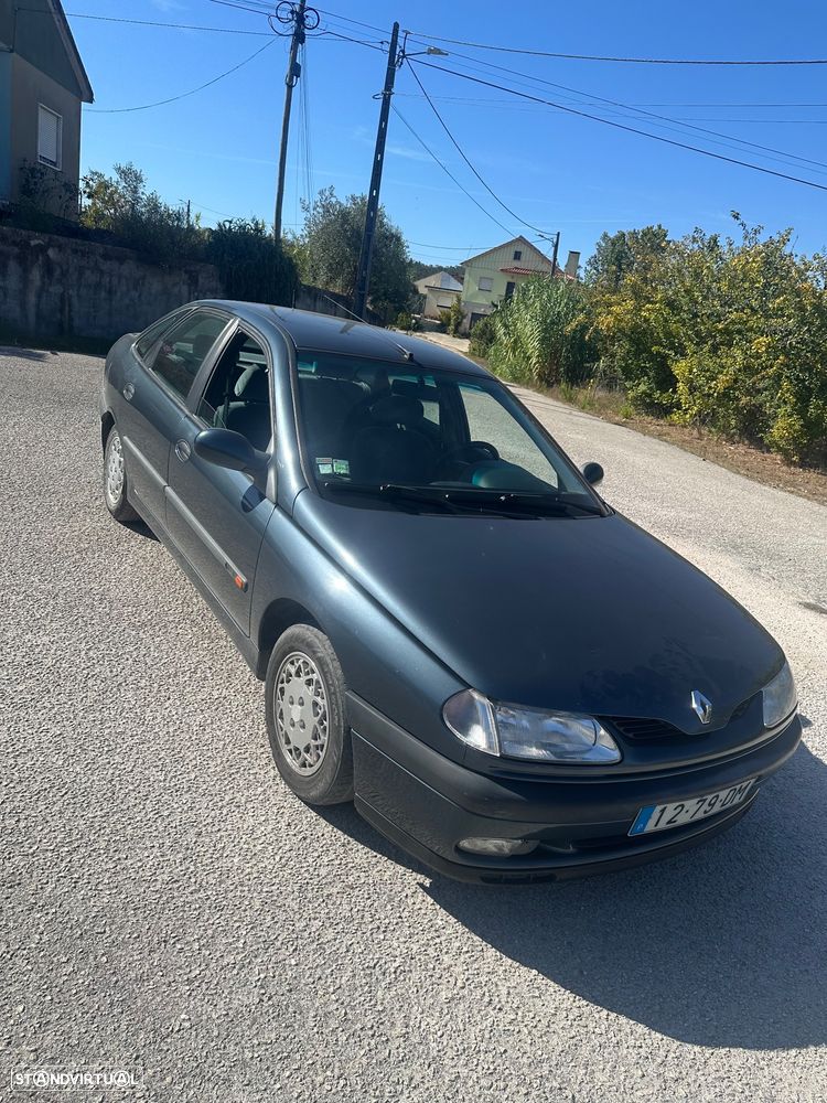 Renault Laguna - 1