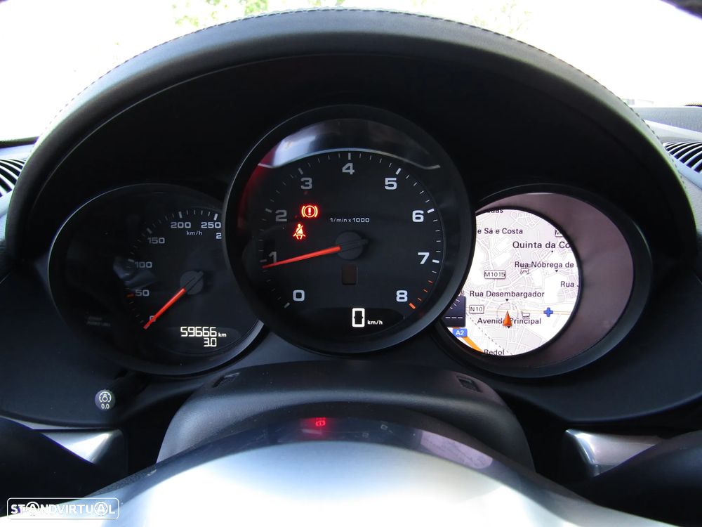 Porsche 718 Boxster 2.0T - 13