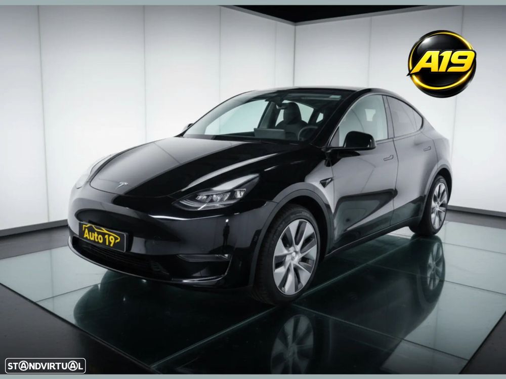 Tesla Model Y Long Range Dual Motor AWD - 2