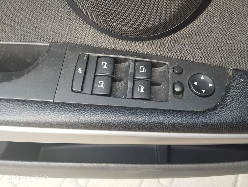 BMW Seria 3 ver-320i - 26