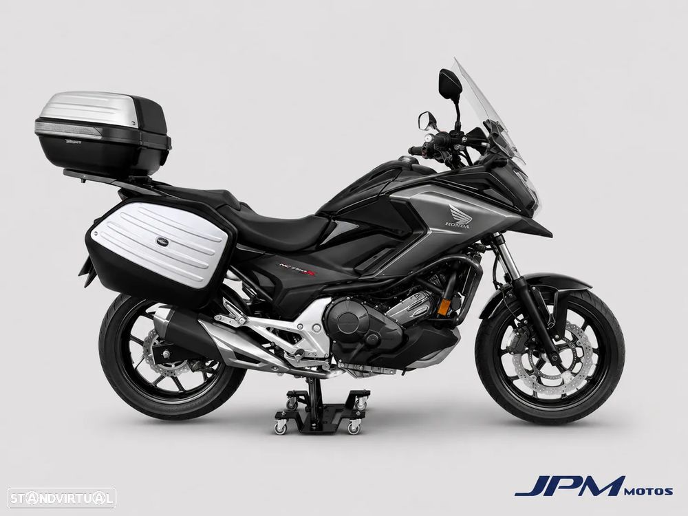 Honda NC750X - 4