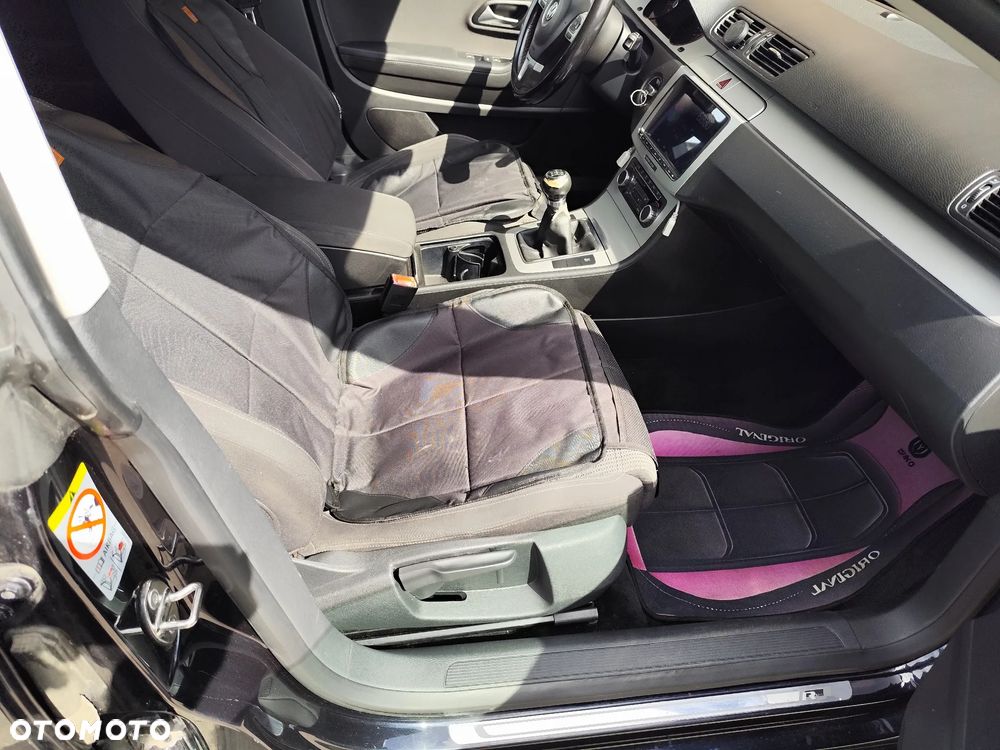 Volkswagen Passat CC - 21